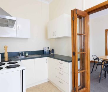 Three Bedroom on Lyndhurst St - Photo 5