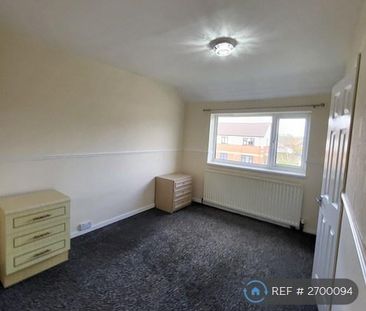 3 bedroom semi-detached house to rent - Photo 6