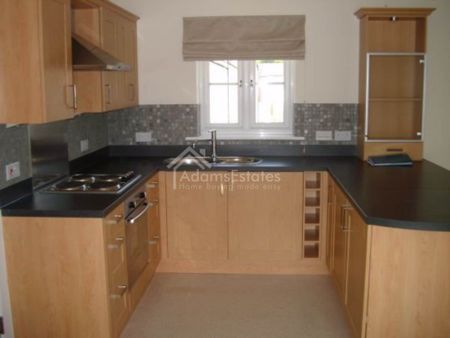 Price £750 pcm - Available Now - Unfurnished - Photo 4