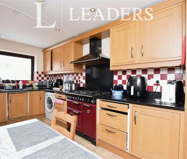 1 bedroom house to rent Kingfisher Way, Bishops Stortford, Hertford... - Photo 2