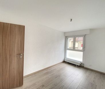 Superbe appartement de 4.5 pièces 2ème étage au coeur de Domdidier - Foto 1