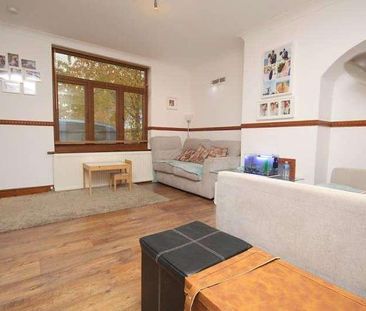 Wren Gardens, Dagenham, RM9 - Photo 4