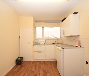 1 bed apartment to rent in Valley Bridge Parade, Scarborough, YO11 - Photo 5