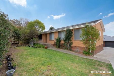 Spacious Family Home with Potential for Zero Electricity Costs... - Photo 2