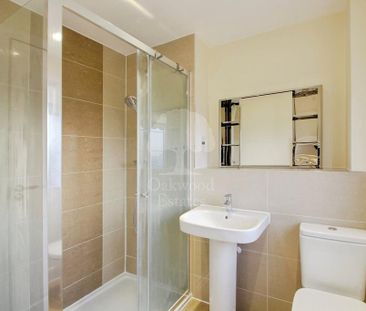 4 bedroom semi-detached house to rent - Photo 2