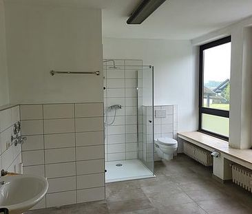 Helle 2 Zimmer Wohnung (Hochpaterre) zur Miete mit Balkon in ruhige... - Photo 3