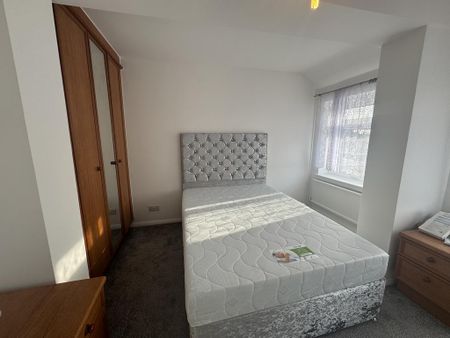 1 bedroom house of multiple occupation to rent - Photo 4