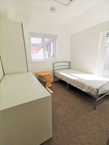 5 bedroom house to rent - Photo 4