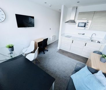 Studio to rent - Photo 2