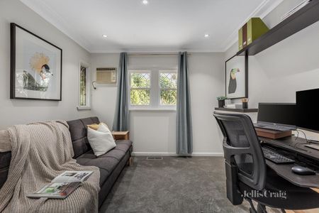 8 Elm Street, Surrey Hills - Photo 2