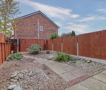 2 bedroom terraced house to rent - Photo 2