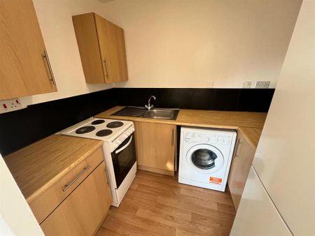 2 bedroom flat to rent - Photo 4