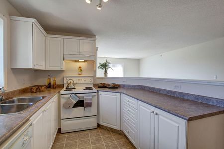 7000 Somervale Ct SW, Calgary - Photo 5