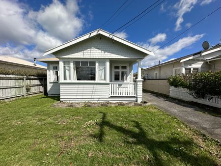 3 Bedroom Family Home in Trentham - Photo 3