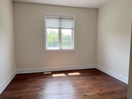 Detached Home For Lease | N9237784 - Photo 2
