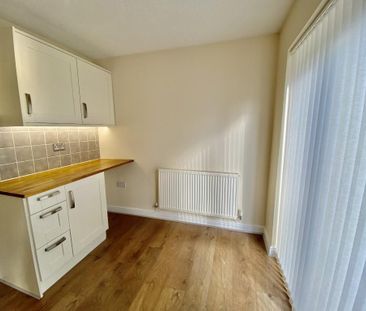 3 bedroom semi-detached house to rent - Photo 4