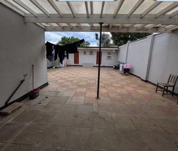3 bedroom property to rent - Photo 6