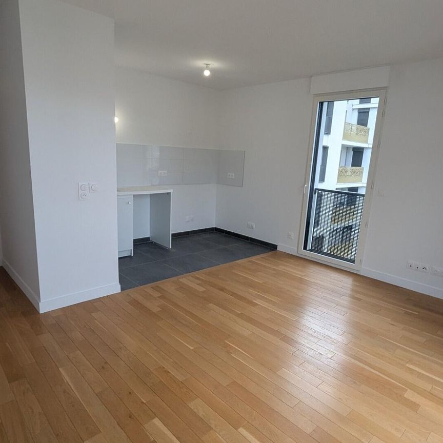 location Appartement T3 DE 59.9m² À ISSY LES MOULINEAUX - Photo 1