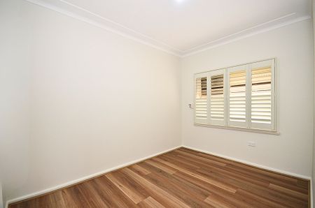 Large Family Home in Great Location&excl;&excl; - Photo 2