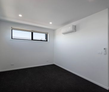 6 Robshaw Street, - Photo 4