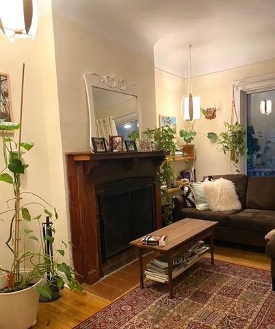 For Lease - 26 Indian Road Unit# Apt 1, Toronto, Ontario - Photo 4