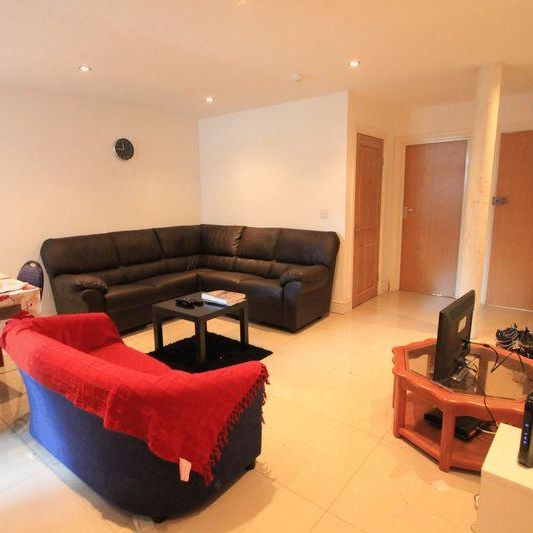 6 bedroom apartment to rent - Photo 1