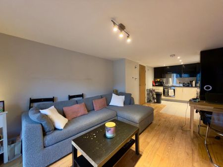 1 bedroom flat to rent - Photo 2