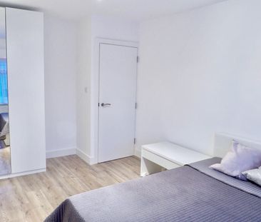 Room in a Shared House, London, NW2 - Photo 4