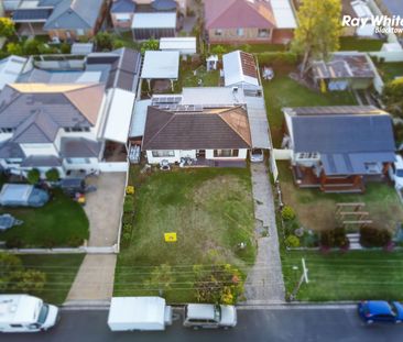 Charming Family Home in Blacktown - Photo 2