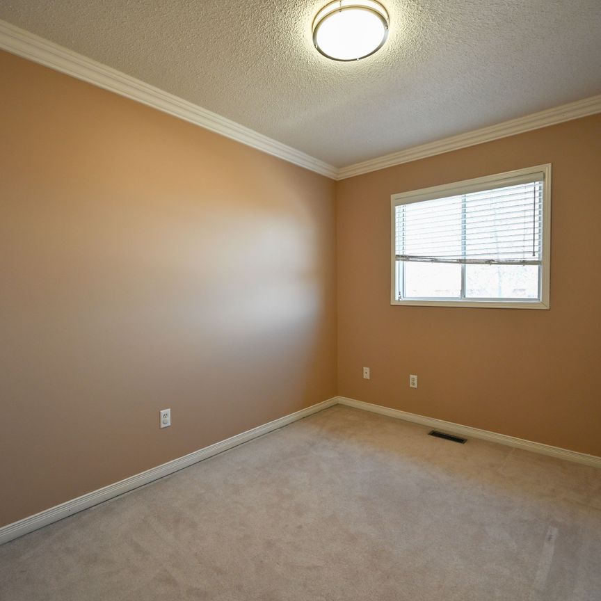 For Lease - 118 Mugford Road, Aurora, Ontario - Photo 1