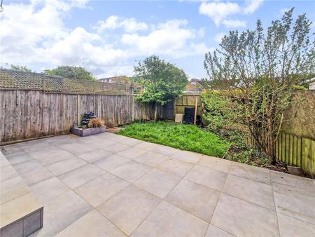 2 bedroom semi-detached house to rent - Photo 3