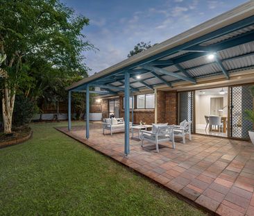 20 Naretha St, Carindale, Qld 4152 - Photo 2