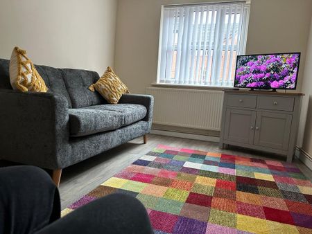 1 bedroom in a house share to rent - Photo 3