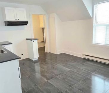 4 1/2 2e étage D'un Duplex - Photo 1
