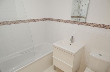 Partridge House, 103 Mount Pleasant, Redditch - Photo 3