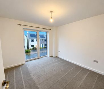 4 bedroom detached house to rent - Photo 3