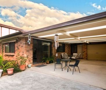 Great Home in Amazing Location&excl; - Photo 2