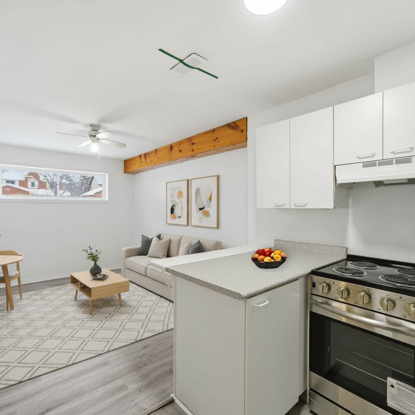 For Lease - 10 Flavelle Crescent, Kawartha Lakes, Ontario - Photo 1