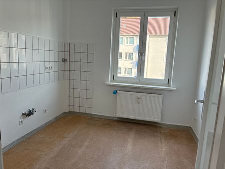 3-Zimmer-Wohnung in stadtnaher Lage // 1.OG rechts - Photo 4