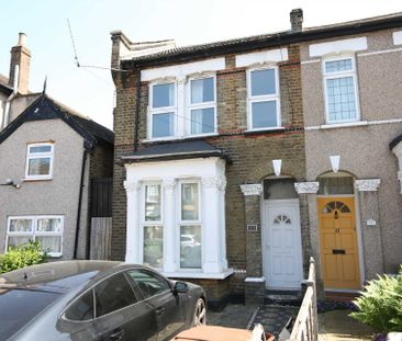 Price £1,700 pcm - Available Now - Unfurnished - Photo 2