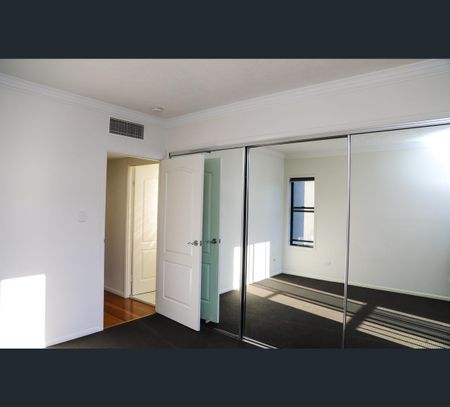 41/165 Main Street, Kangaroo Point, Qld 4169 - Photo 3