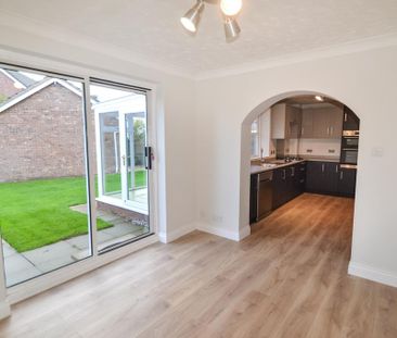 6 bedroom detached house to rent - Photo 5