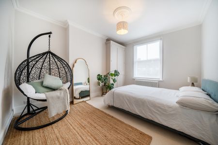 Freshford Street, London, SW18 - Photo 4
