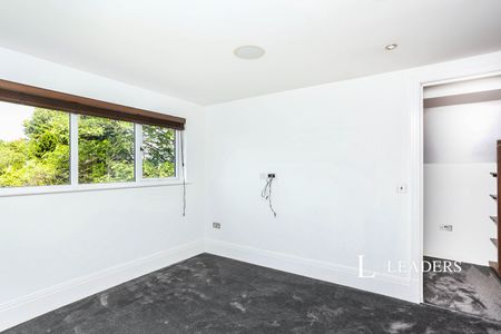 2 bedroom apartment to rent Luca Court, 1 Mays Hill Road, Bromley, BR2 - Photo 3