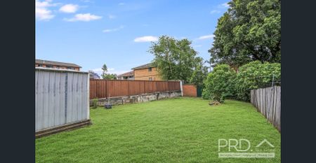 DOUBLE BRICK THREE BEDROOM FAMILY HOME - Photo 5