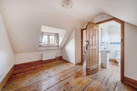 2 bedroom semi-detached house to rent - Photo 4