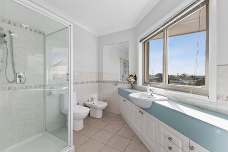 5 Adele Close, Wheelers Hill - Photo 4