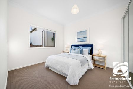 4 BEDROOM BAYSIDE HOME WITH SENSATIONAL WATERVIEWS - Photo 3