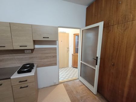 Pronájem bytu 1+kk a garsoniéry 21 m² - Photo 2