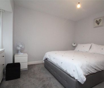 3 bedroom detached house to rent - Photo 3